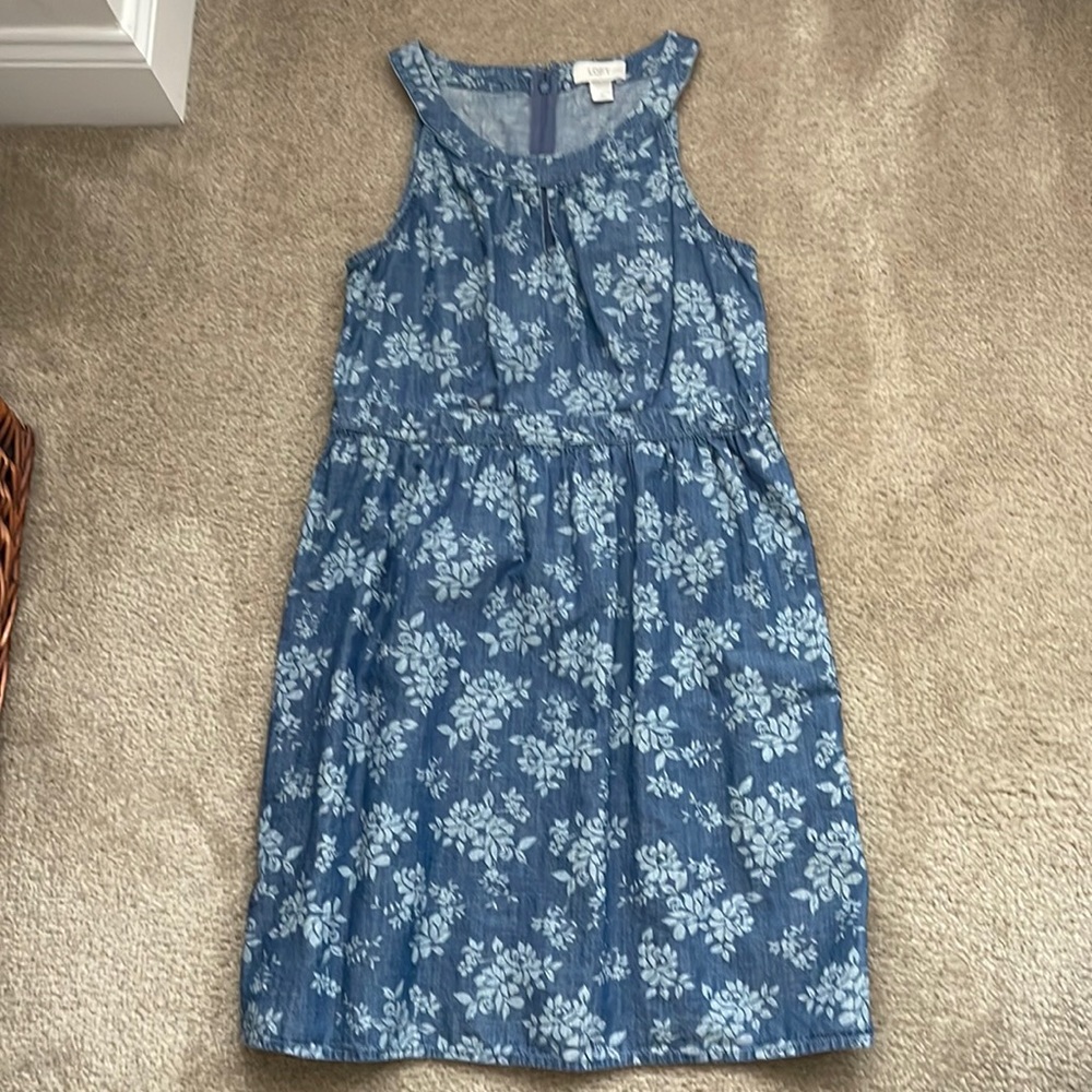 Loft sleeveless blue dress in size 8 petite.